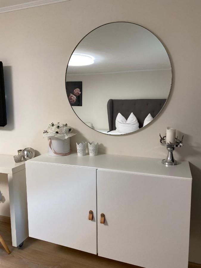Stylische Wohnung In Ruhiger Lage, Sehr Messenah Laatzen Zewnętrze zdjęcie